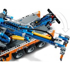 Lego Technic Heavy-Duty Tow Truck-3 42128