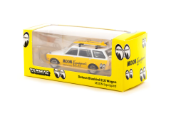 Tarmac Works 1:64 Datsun Bluebird 510 Wagon MOON