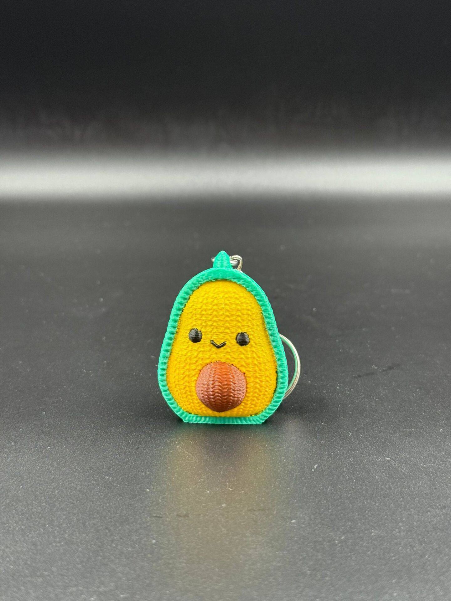 Amigurumi Örgü Görüntüsünde Oyuncak Avokado Anahtarlık