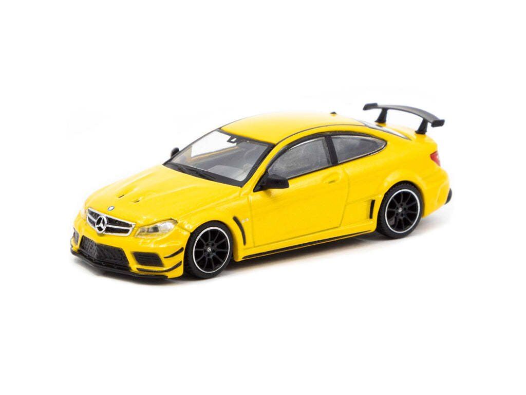 Mercedes-Benz C 63 AMG Coupé Black Series  Yellow Metallic *** New Tooling *** 1/64